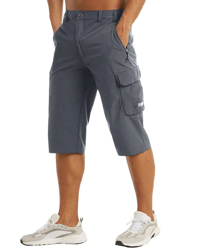 Blake | Relaxed Fit Three-Quarter Cargo Shorts with Zip Pocket