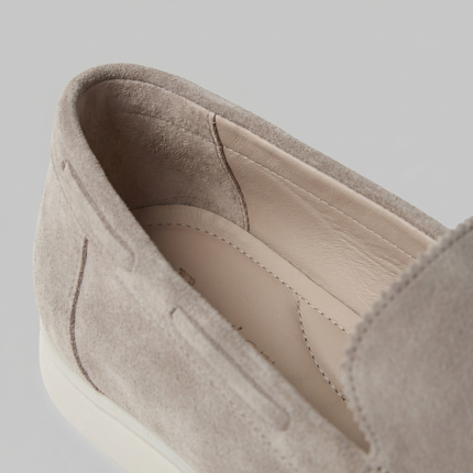 Julian | Classic Slip-On Loafers with Moc Toe Design