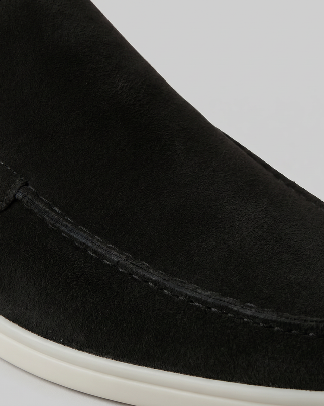 Julian | Classic Slip-On Loafers with Moc Toe Design