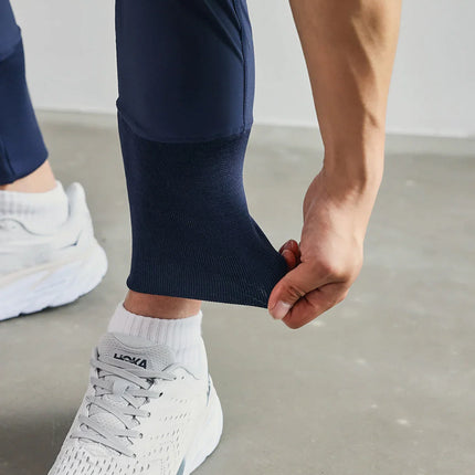 Men's Cargo Joggers in Tapered Fit – Athletic Utility Cut