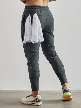 Men's Cargo Joggers in Tapered Fit – Athletic Utility Cut