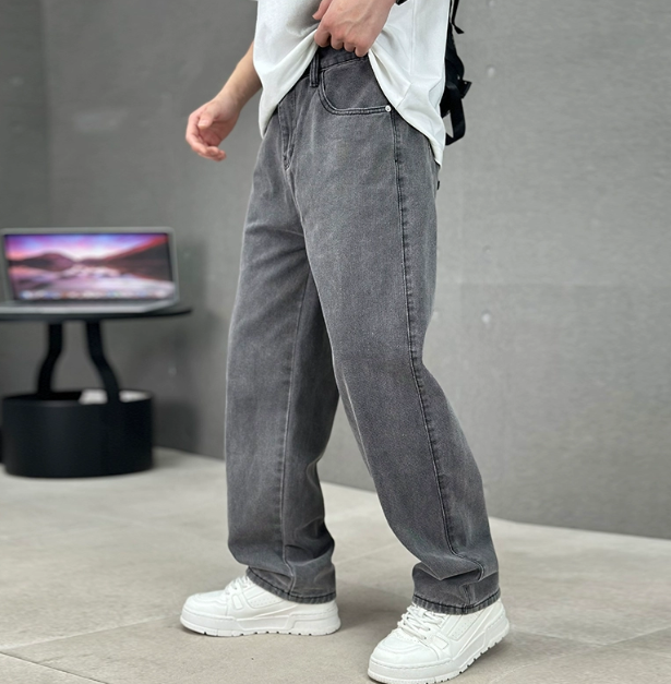 Men's Straight Leg Jeans – Relaxed Full-Length Everyday Denim